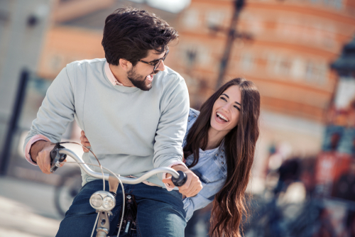 二人乗り　男女